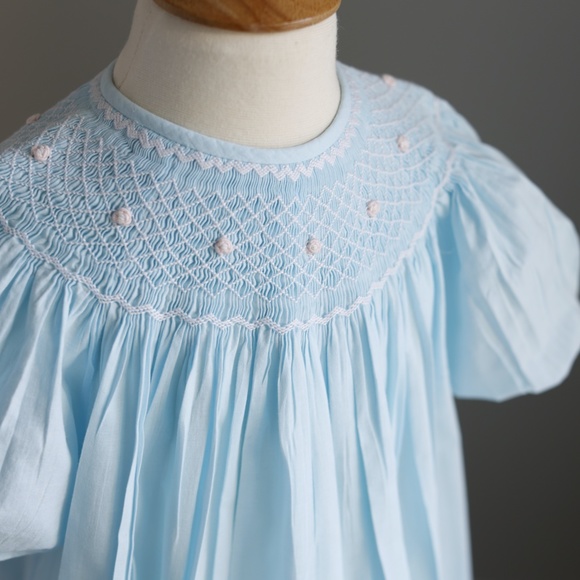 Smocked Dress Strasburg Aqua Blue Hand Pink Embroidery Size 5 100% Cotton - Picture 4 of 4